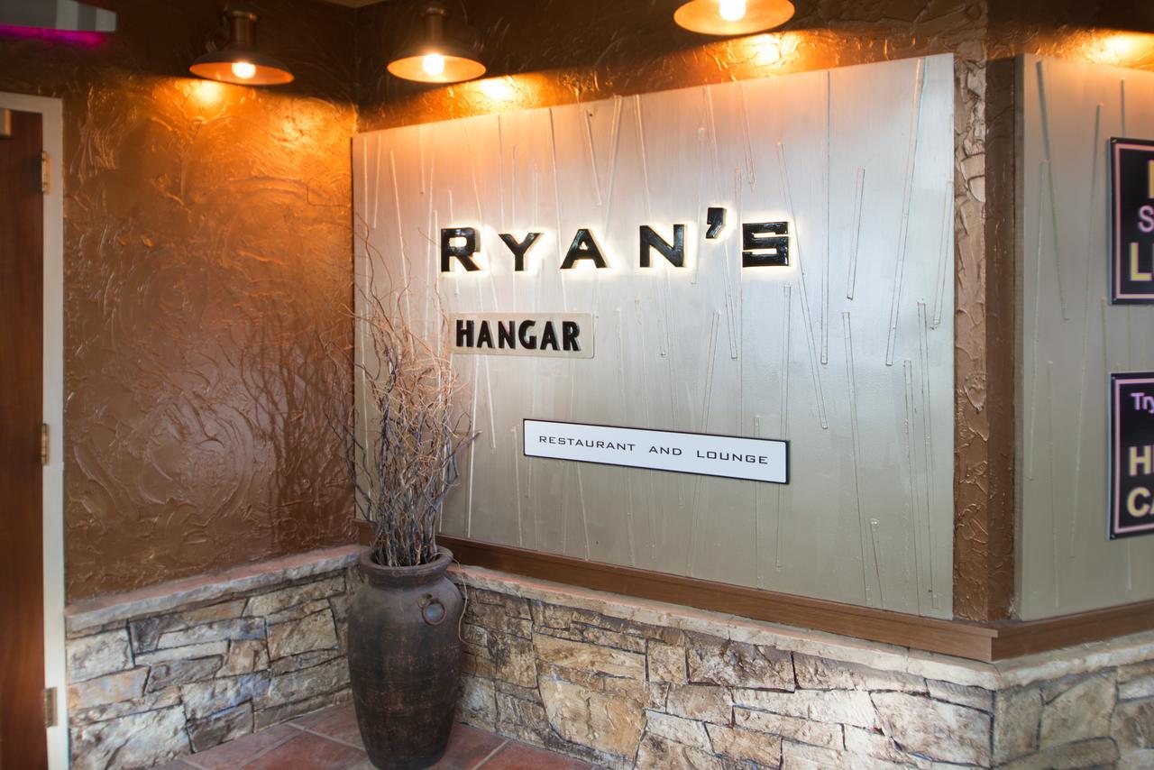 Crossroads Hotel And Huron Event Center מראה חיצוני תמונה